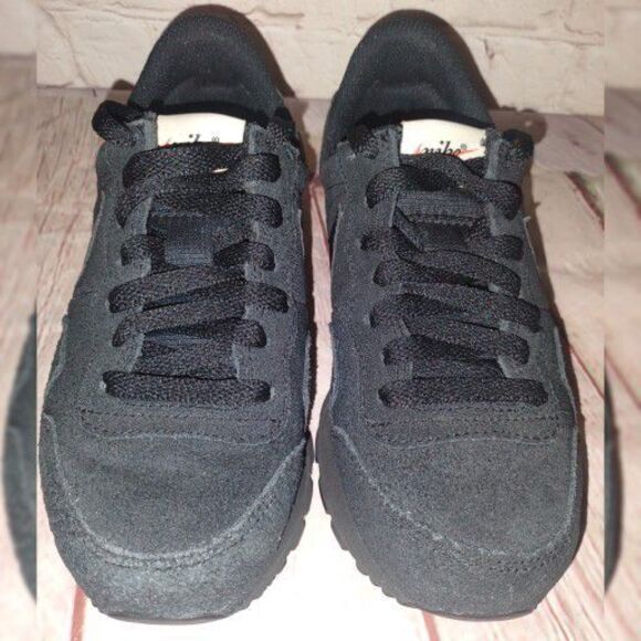 Nike Limited Edition CDG Air Pegasus 83 Gold Size 4 - Picture 2 of 10